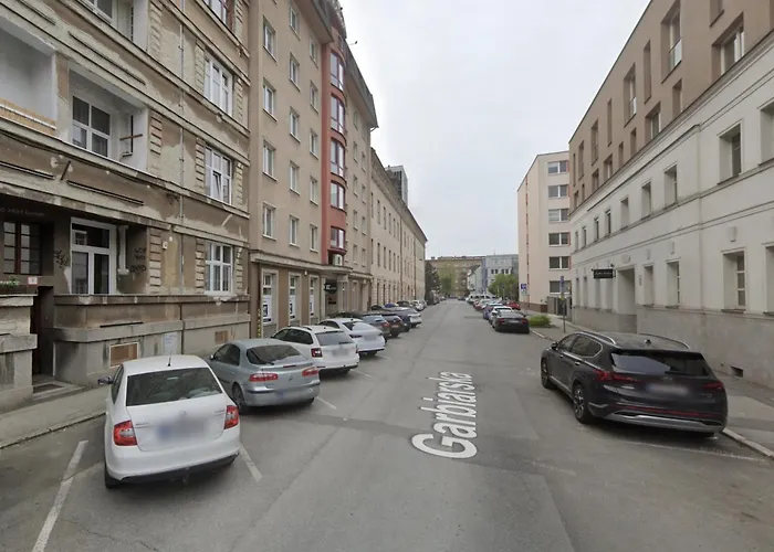Garbo 3 Bedroom Kosice Centrum Very New